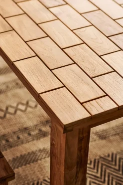 Gartentisch Altovaara